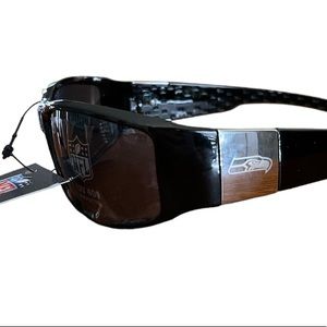 Woman’s brand new officially licensed NFL Seattle Seahawks logo sunglasses